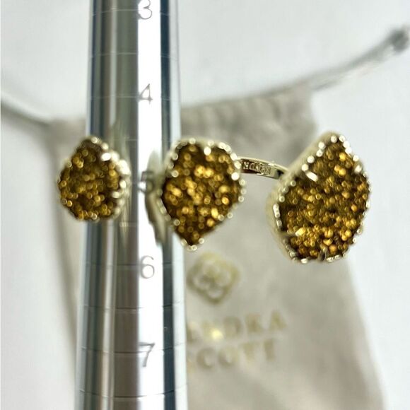 Kendra Scott Gold Cocktail Ring - Picture 9 of 9